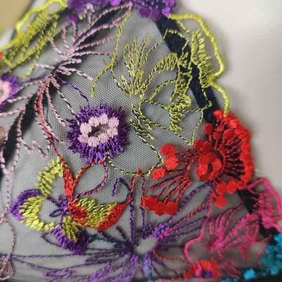 Urban Outfitters Out From Under Cameron Floral Triangle Bra sz M - Picture 6 of 10